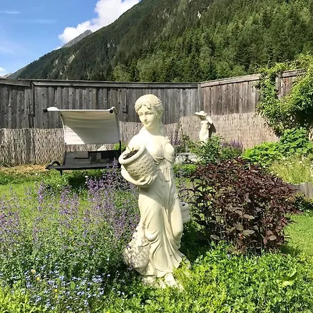 Schneiterhof - Der Frei-raum Neustift im Stubaital