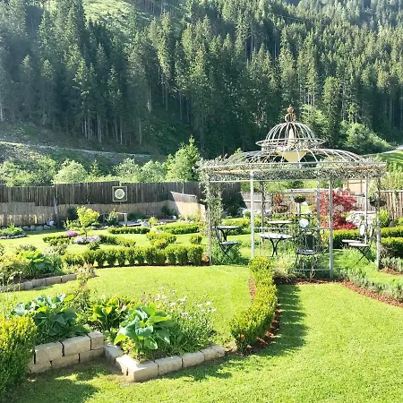Schneiterhof - Der Frei-raum Neustift im Stubaital