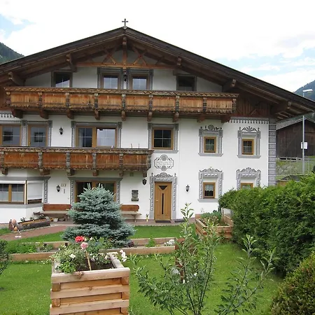 Schneiterhof - Der Frei-raum Neustift im Stubaital